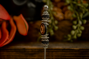 Luxury & Values Cigar Pick